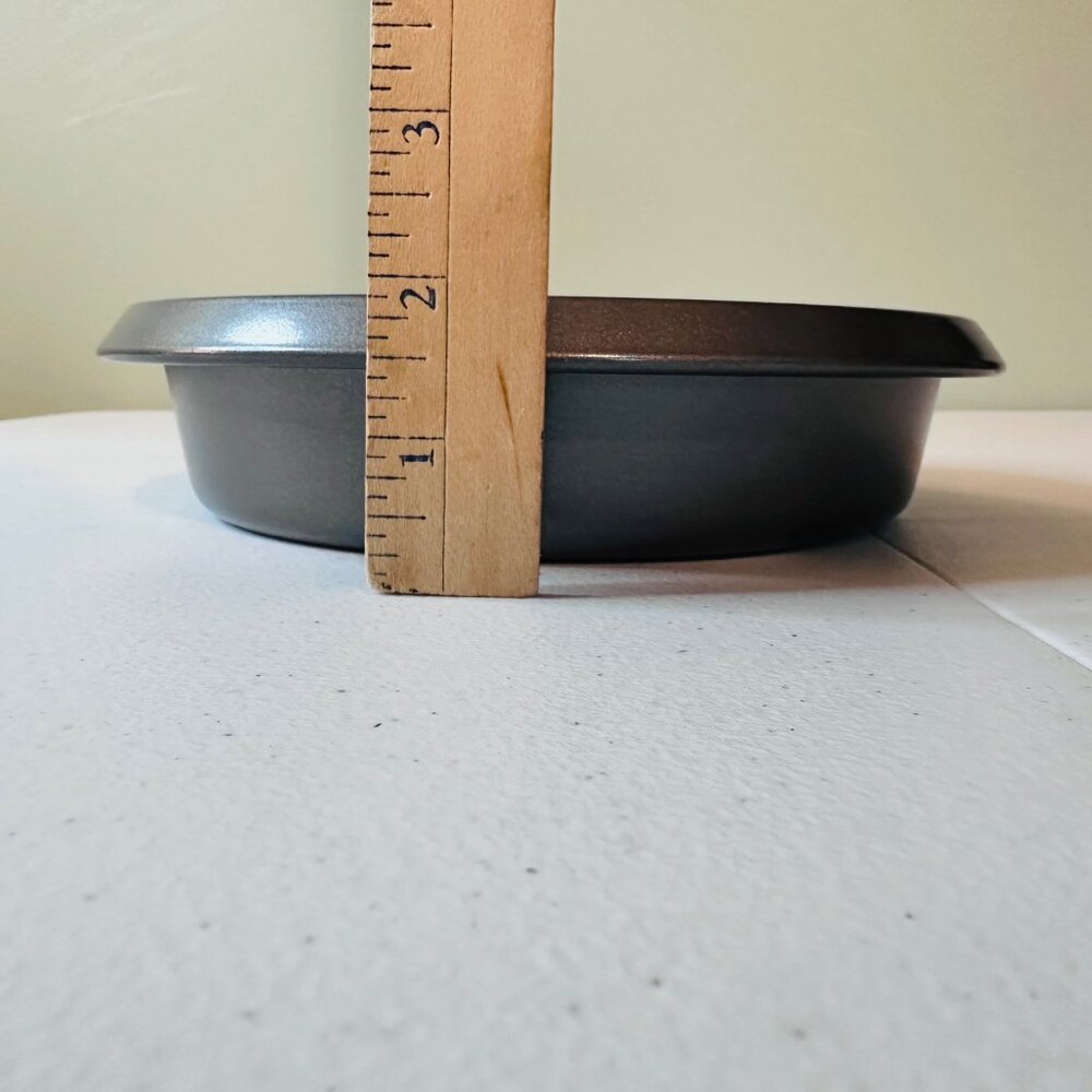 8 inch Cake Pan Made By Design Nonstick Round Cake Pan - Picture 3 of 5